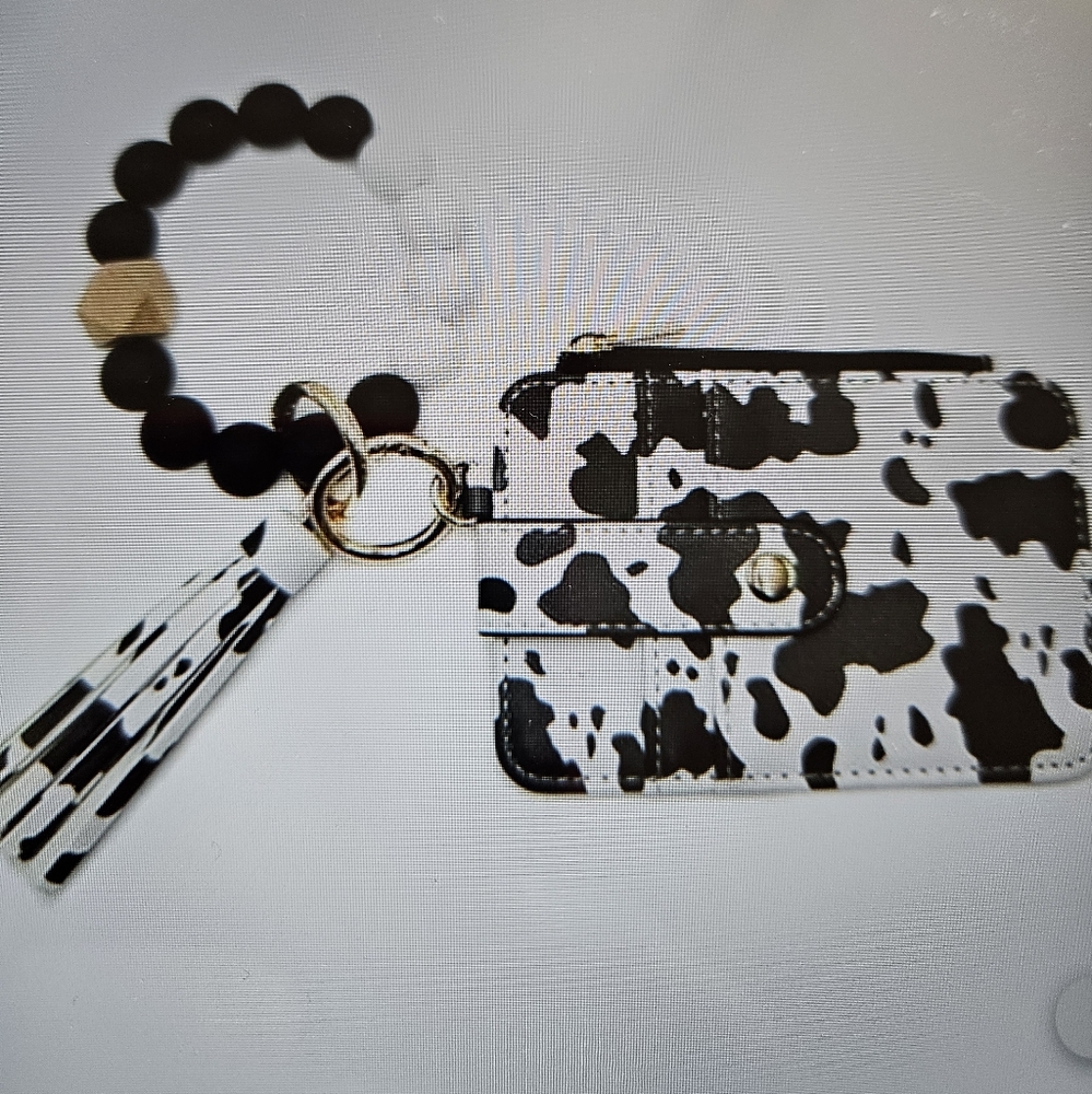 DIVAS LiMiTED Black and White Clutch